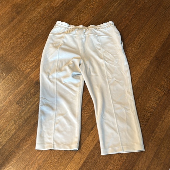 Lululemon Softstreme High Rise Steaight Leg Crop - Picture 4 of 4